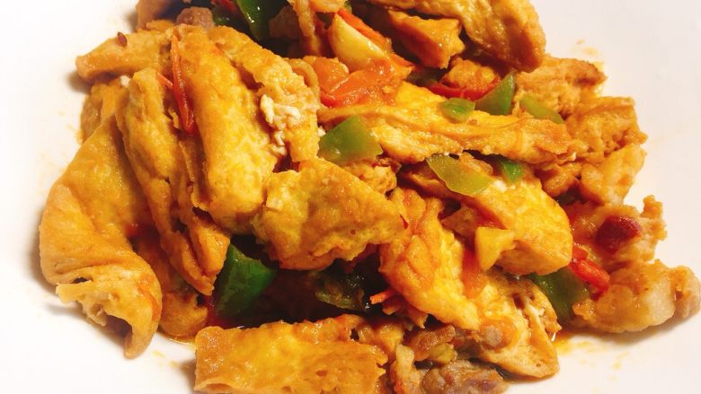 茄辣三角豆腐,出锅后,有辣味,香味还有茄的味道!