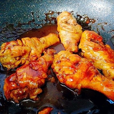 #感恩节食谱#+红烧鸡腿
,小火慢慢收汁即可