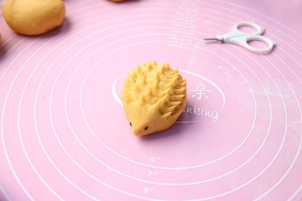刺猬馒头,全部依次剪好,太可爱了