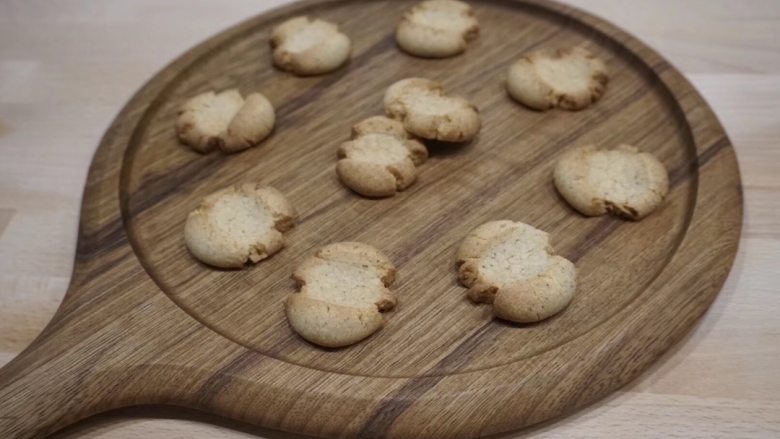 咖啡樱桃玛格丽特高纤饼干,饼干烤好了，可以米西啦~