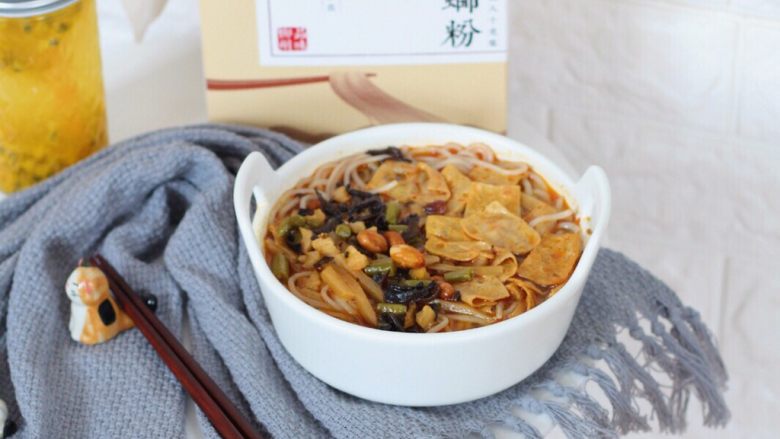 壶城人家螺蛳粉,软韧爽口,米香四溢。