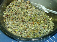 五仁月饼,拌匀,放置半小时,
