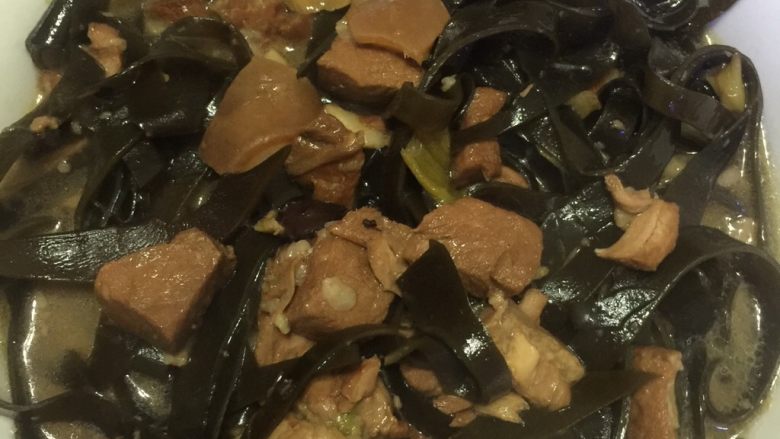 海带炖肉,出锅完成✅！