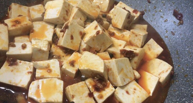 家常版麻婆豆腐,大火煮开,收汁