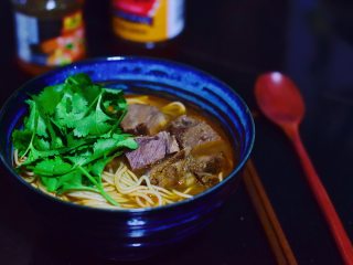 冬阴功汤牛肉面