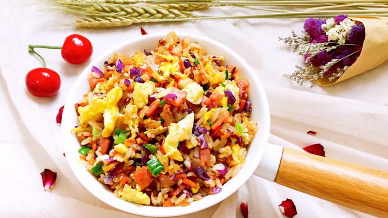 培根蛋炒饭,成品图