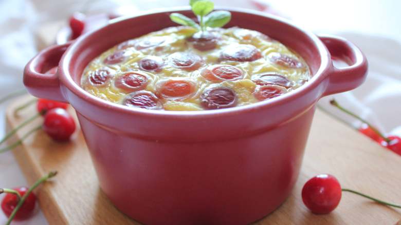 樱桃牛奶烤燕麦