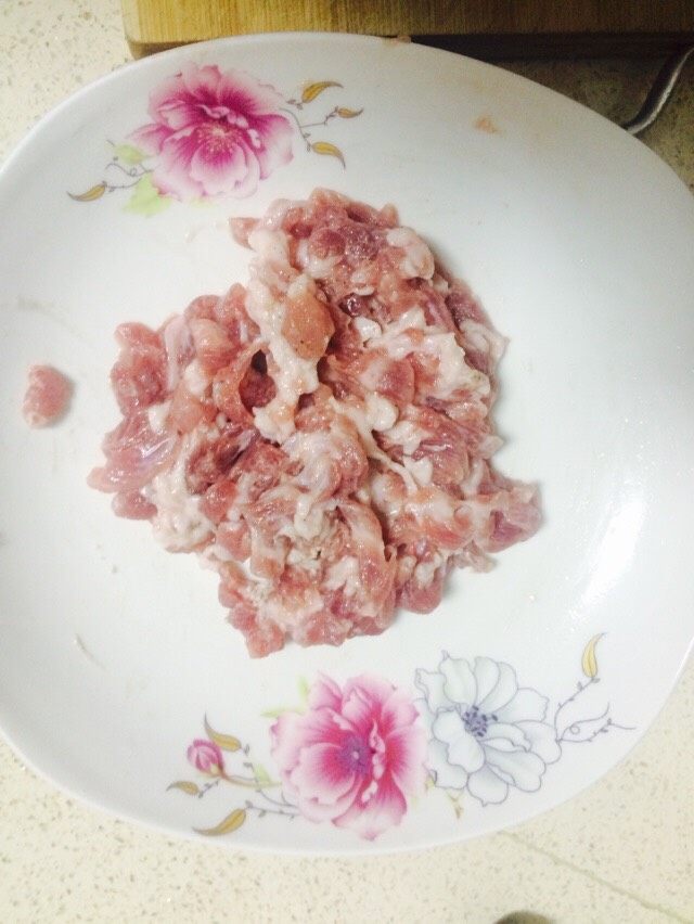 干煸杏鲍菇肉丝,混合均匀