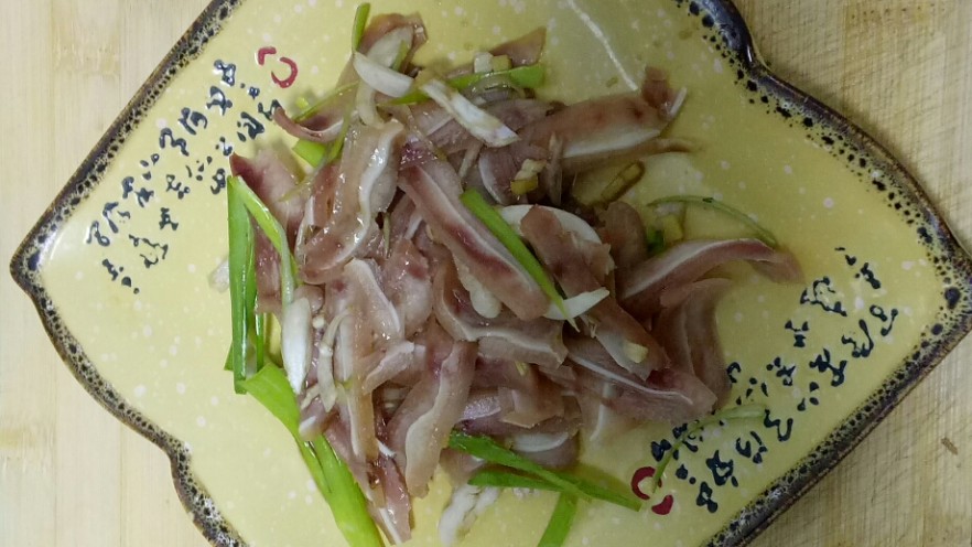 凉拌🐷耳朵