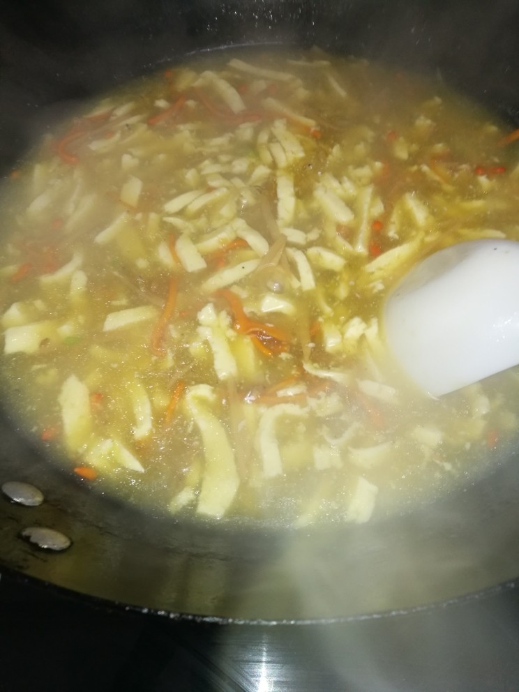 菜谱#虫草花银鱼豆腐羹#(创建于4/12~2017),然后进行勾芡,分三次进行。
