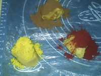 紫薯桃山月饼,分别加入<a style='color:red;display:inline-block;' href='/shicai/ 920'>可可粉</a>,红曲粉和9克熟蛋黄粉