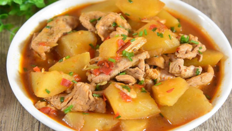 土豆还是这么做最好吃，美味又下饭，每次做都吃光光！