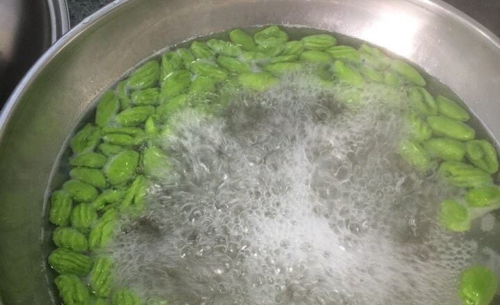 猫耳朵,水开放入,点三次冷水即可。