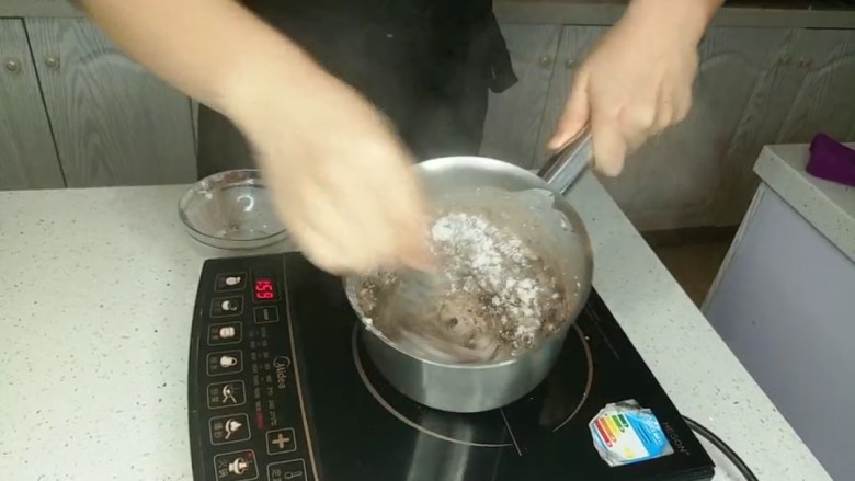 酥皮泡芙(不需要转温),继续快速搅拌均匀