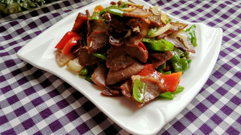 回锅牛肉,美美哒,让人食指大动啊!