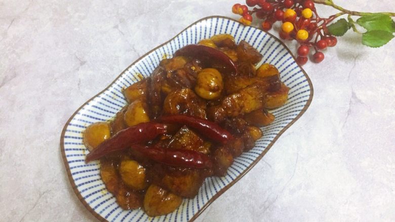 私房板栗烧五花肉