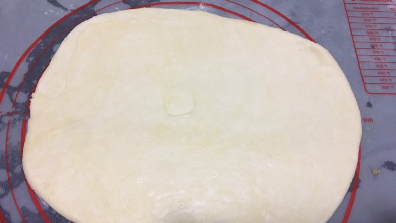 抹茶味雪花酥(内含饼干做法),用擀面杖擀成长方形