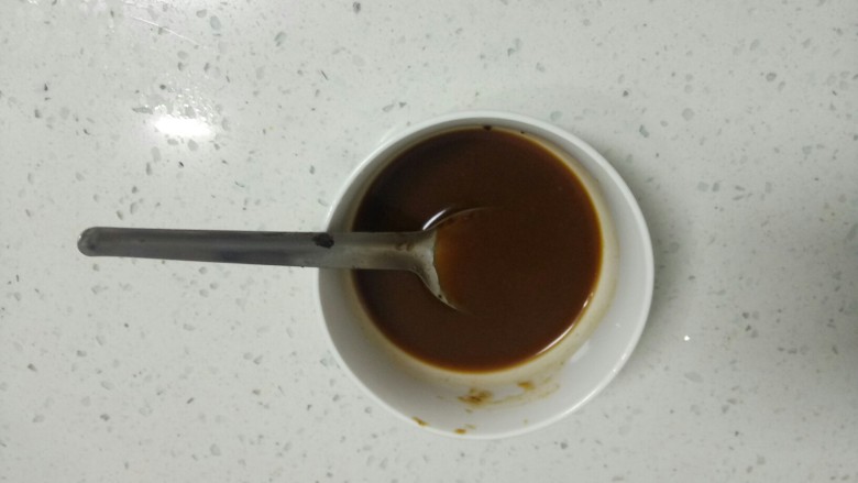 砂锅什锦烩面,<a style='color:red;display:inline-block;' href='/shicai/ 4510'>黄豆酱</a>1/2勺,豆瓣酱1/2勺,用清水稀释。