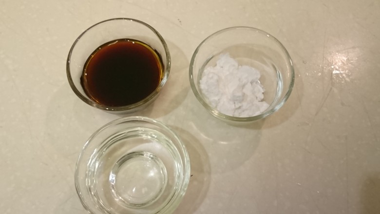 什錦海鮮關廟面,醃魚料:醬油、水、定粉
