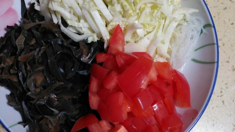 贝壳菠菜面,准备菜码,准备炒