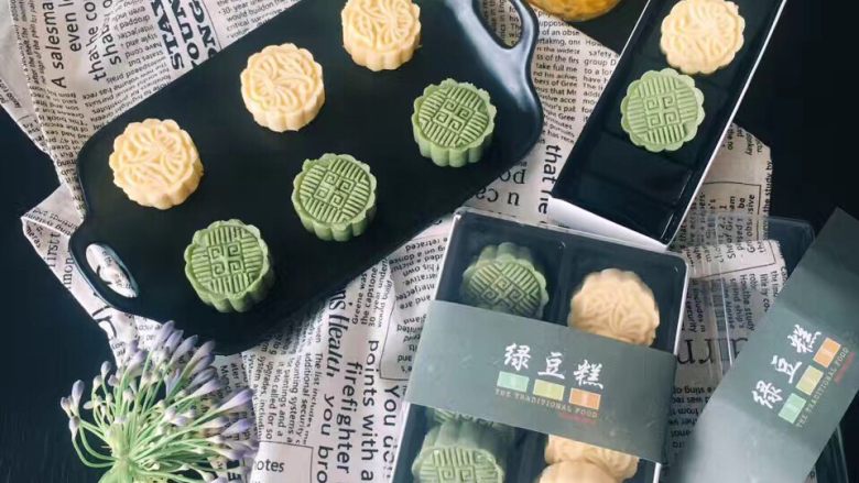 绿豆糕,也可以加点抹茶粉,做出抹茶口味
