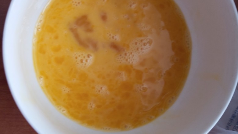 米饭三明治,<a style='color:red;display:inline-block;' href='/shicai/ 9'>鸡蛋</a>打散
