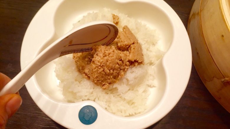 百变风格竹香肉末蒸蛋,小孩子最爱吃的东西,百吃不厌。