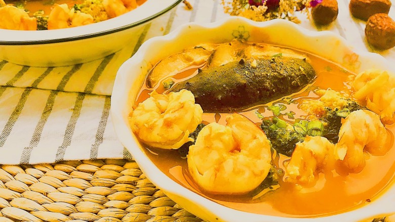 茄汁虾仁海参 宴客滋补菜,汤汁浓稠鲜美开胃,光是汤汁就能配下一整碗米饭,更不用说虾仁的清甜、海参的脆嫩入味,每一口都超满足。