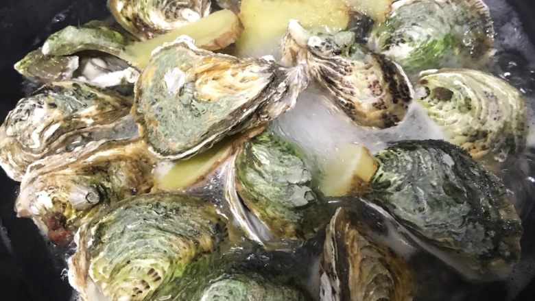 生蚝三吃,大火5分钟 生蚝微微张嘴 口味最佳
