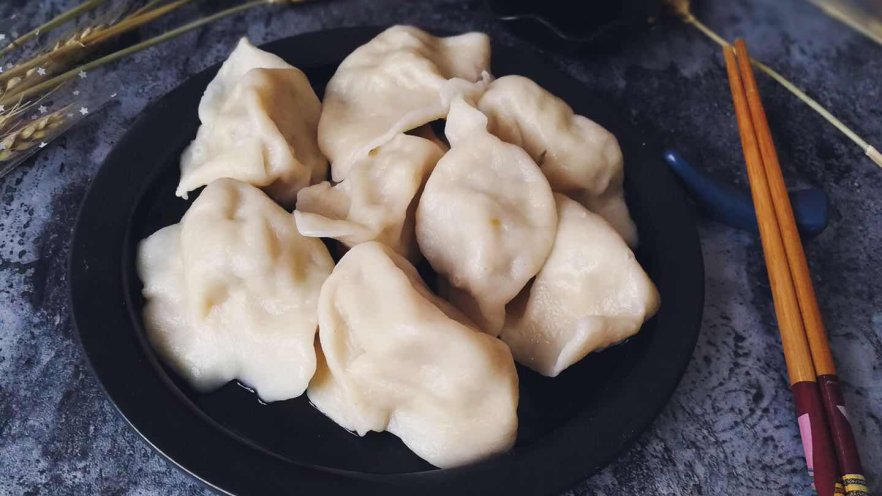 东北酸菜猪肉水饺