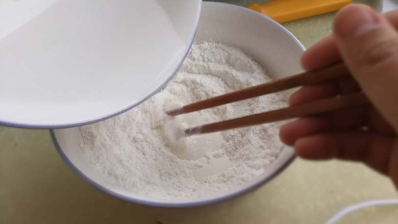 米糕(枣泥+黑芝麻),加入书