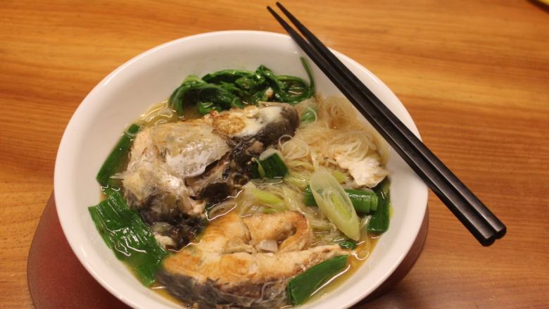 乌鱼米粉,乌鱼肥厚鲜美,米粉吸足麻油及鱼鲜,够味好吃。