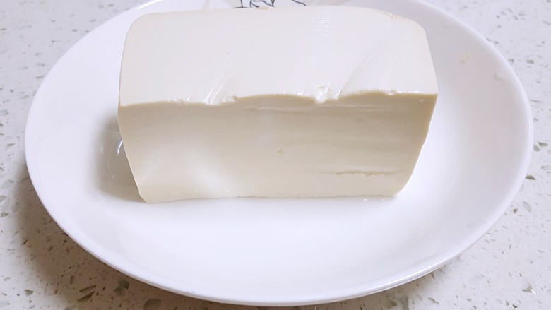 鱼头豆腐汤,豆腐一块(用鲜嫩的豆腐)