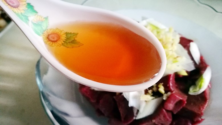 炒饭秀~猪肝粒酱油炒饭,加入<a style='color:red;display:inline-block;' href='/shicai/ 718'>料酒</a>