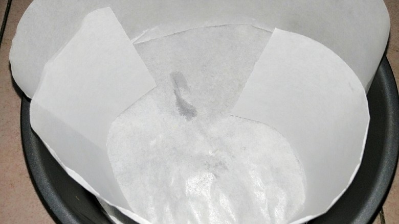 海绵蛋糕,模具放烘焙纸(8寸)