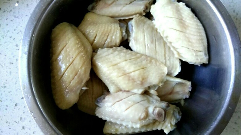 可乐鸡翅,全部划好