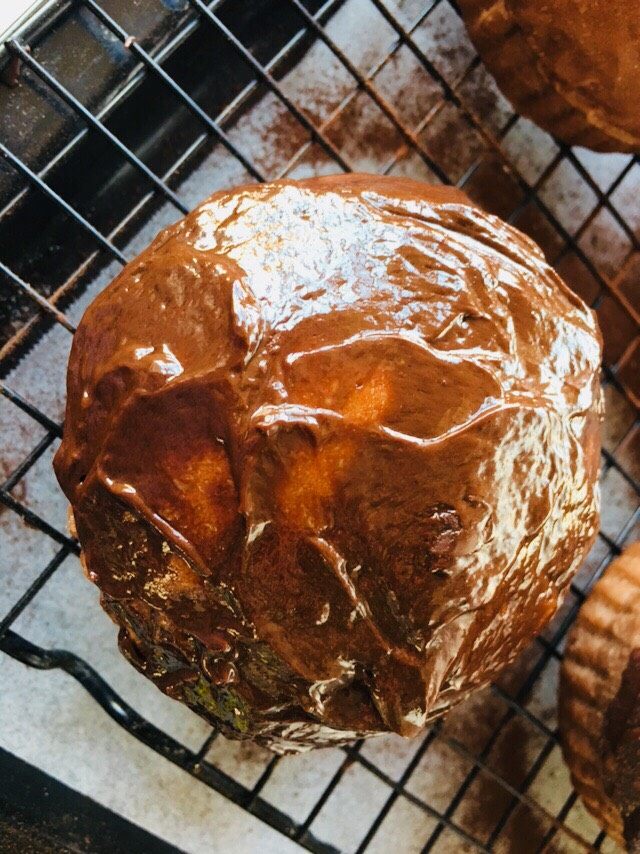 脏脏包(松软版),出炉后摊凉后,表面淋上甘那许