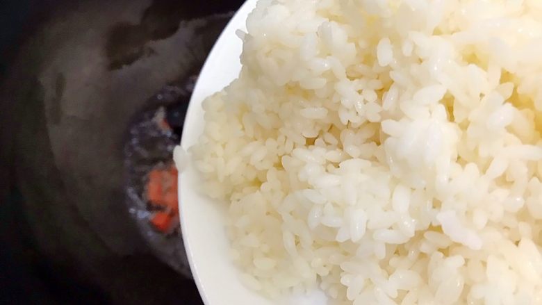 炒饭秀~黄金混蛋炒饭,入米饭