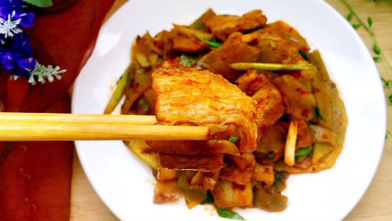 青笋回锅肉,五花肉一点不腻,一口肉一口米饭,美美哒