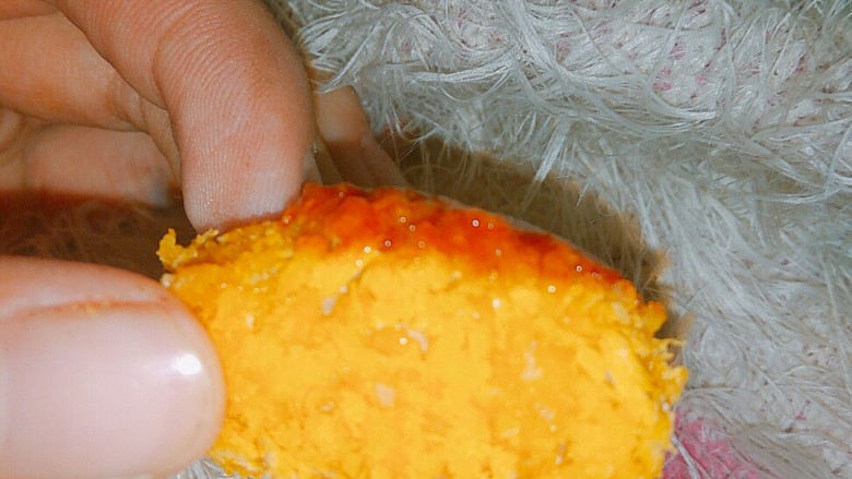 鸡米花,配上自己喜欢的酱料 好吃~
