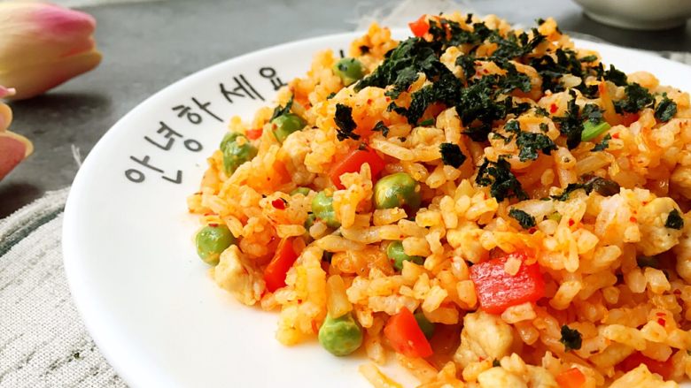 炒饭秀+辣白菜炒饭,开动!