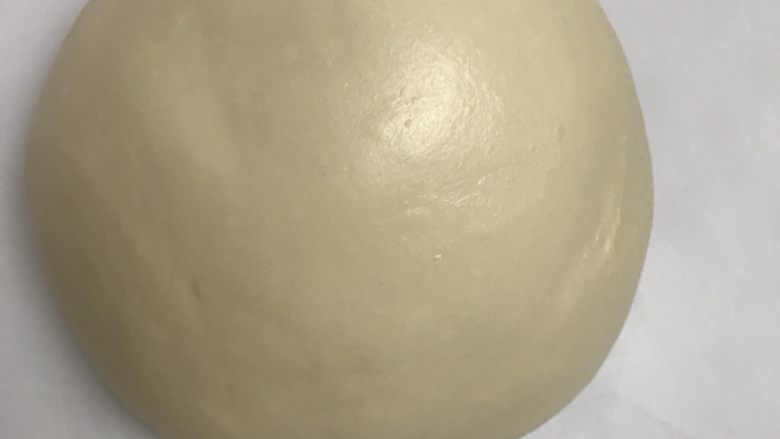 软萌萌奶酪小吐司,滚圆后进行基础发酵至约两倍大,戳洞不回弹不塌陷。