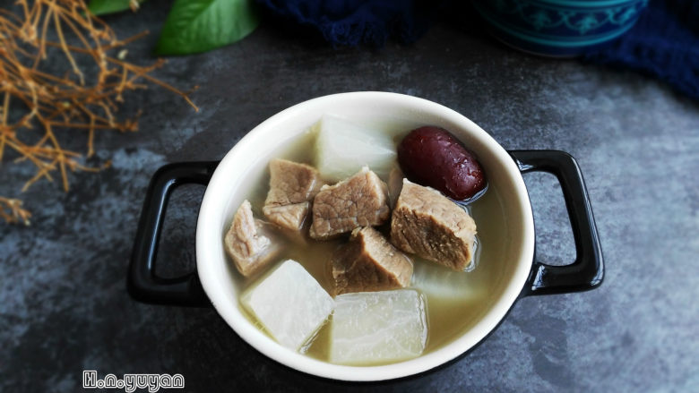 冬季养生暖身汤 羊肉萝卜汤,羊肉萝卜汤就好了,汤清不油腻很好喝