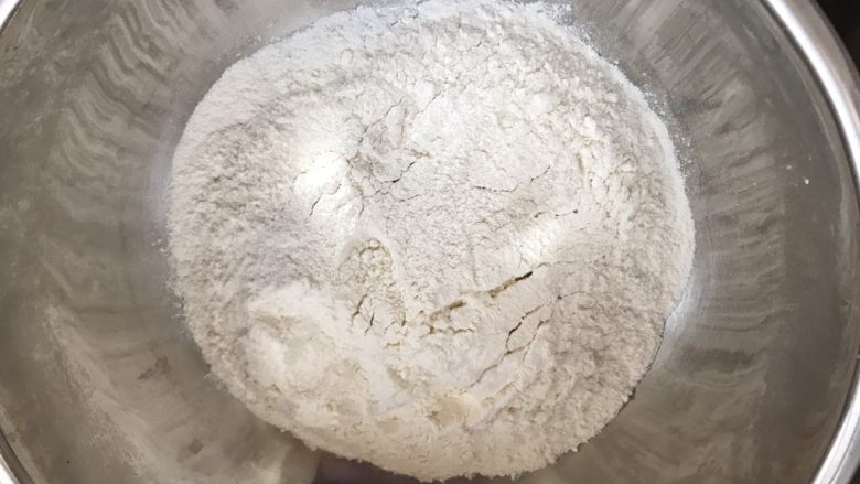 以假乱真的梨子馒头,面粉300g