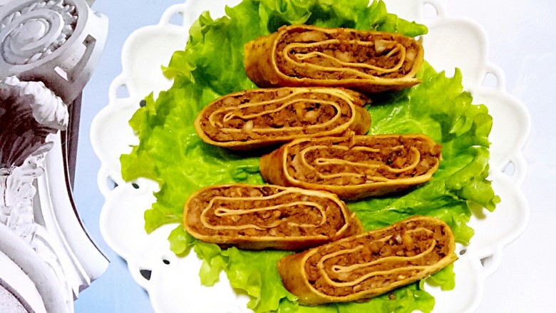 色香味俱全的豆腐皮卷煎,做法儿超级简单,营养又美味!,来个摆盘的造型