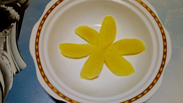 双蒜酱烧鱼（快手菜），绝对好吃,姜切6片备用