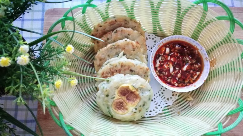 土豆丝鸡蛋饼(太阳饼),可以配上自己喜欢的蘸水