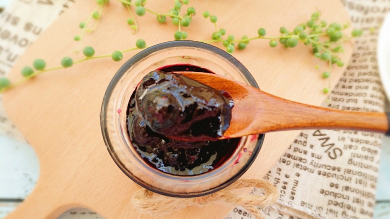 酸酸甜甜~蓝莓果酱,大粒蓝莓的果酱,口感超级好