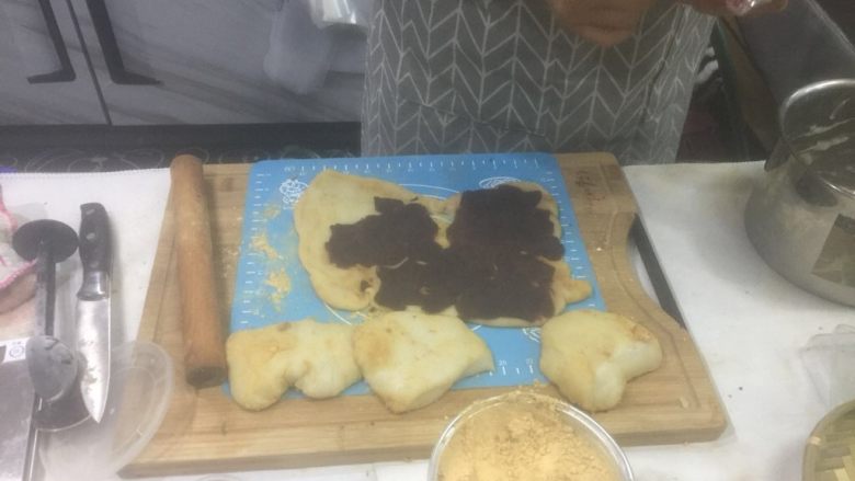 一次就成功的驴打滚超好吃,会很黏,但要趁热否则会以结块