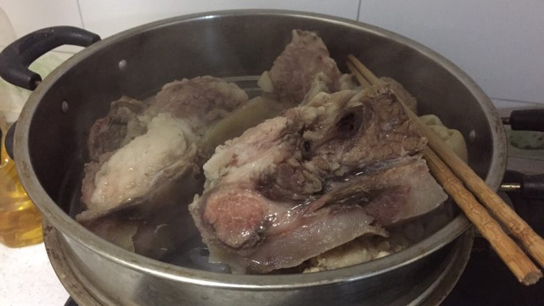 辣炒牛脸肉,牛脸捞出